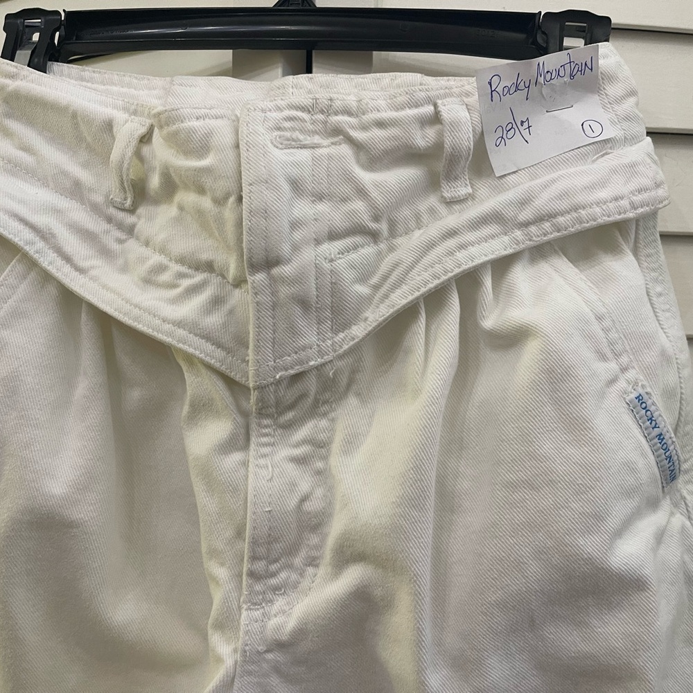 Vintage 1980’s Rocky Mountain straight leg white jeans size 28/7 long